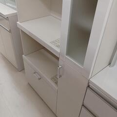 【ドリーム尾浜店】3枚扉食器棚　WH　※ハガレあり　高さ(H)180cm× 幅(W)85cm× 奥行(D)40cmの画像