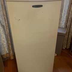 冷凍庫 110L の画像