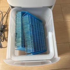 加熱気化式加湿器　シャープの画像