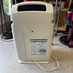 DAIKIN 空気清浄機　2013年製の画像