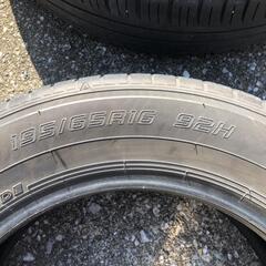 195/65/16のタイヤの画像