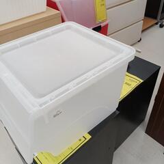【ドリーム尾浜店】フタ付クリアケース　WH　※多少の使用感あり高さ(H)32cm× 幅(W)38.5cm× 奥行(D)44cmの画像