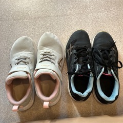 キッズスニーカーの画像