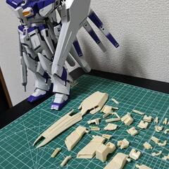 Hi-v ガンダム/ニュガンダム　レシン　キットの画像