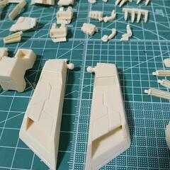 Hi-v ガンダム/ニュガンダム　レシン　キットの画像
