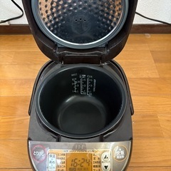 炊飯器の画像