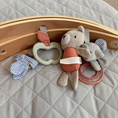 ベビージム　動物　木製フレーム　ベビー用品　おもちゃの画像