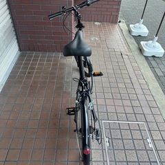20インチ　軽量アルミフレーム　外装7段変速　フェンダー付き折り畳み自転車　カスタム　ブラックの画像