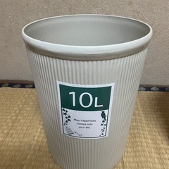 ゴミ箱の画像