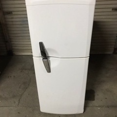 三井ノンフロン冷凍冷蔵庫MR-14M-W形の画像