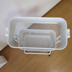 小物入れ　キャスター付きの画像