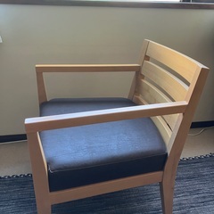 木製椅子2脚（日本製）の画像