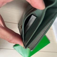 現行NFC 
ボッテガカセット財布の画像
