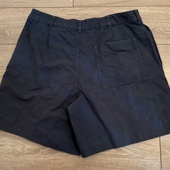 COS ネイビー ショートパンツの画像