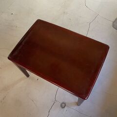 🔥🔥期間限定・設置無料有り🔥🔥カリモク ローテーブル 幅65cm 天然木化粧合板 ウレタン塗装 和モダン 高級家具 検査合格品 中古家具の画像