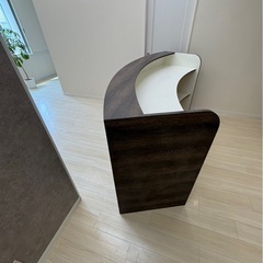受付カウンター の画像