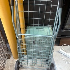 中古、折りたたみ式，軽量台車の画像