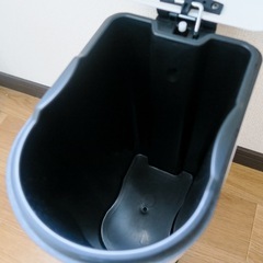 ニトリペダル式ゴミ箱の画像