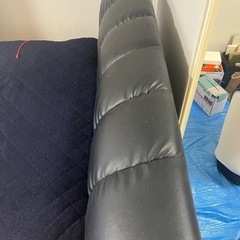 セミダブルベットフレーム、マットレスの画像