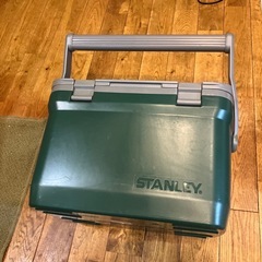 未使用　スタンレーstanleyクーラーボックスの画像