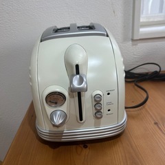 デロンギ　ポップアップトースターの画像