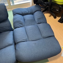 【取引中】ニトリソファ 紺色(1人用×2)の画像