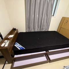 3回利用のみシングルベッド一式/収納・コンセント付いてます。の画像
