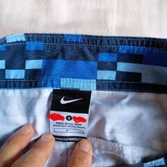 Nike 水着 130〜140cm　パンツ　Sの画像