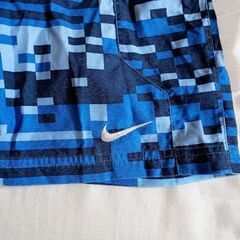 Nike 水着 130〜140cm　パンツ　Sの画像