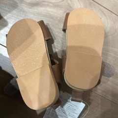 新品 茶色サンダルの画像