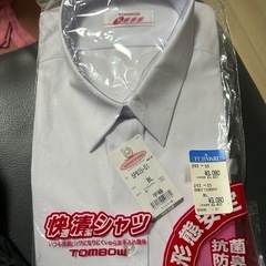 高校生ブラウスの画像