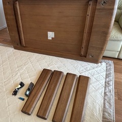 ダイニングテーブル(コンセント付き)の画像