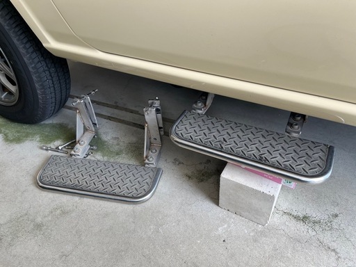 ジムニーJB64用　　サイドステップ中古品　ステンレス