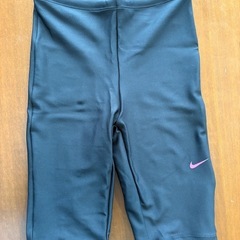 ナイキNIKE水着 上下
の画像