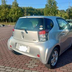 トヨタ　IQ 車検付き　走行8.9万km 100Gレザーパッケージの画像