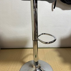 カウンターチェアーの画像