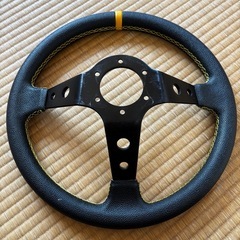 車のステアリングの画像