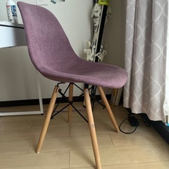 　ピンク チェアの画像