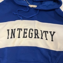 【新品】ショート丈パーカーの画像