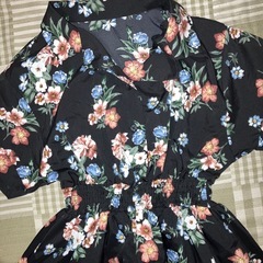 花柄　半袖　ワンピースの画像
