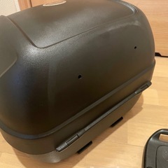 お取り引き中　スズキ　リアボックス　GIVI  カギ2個の画像