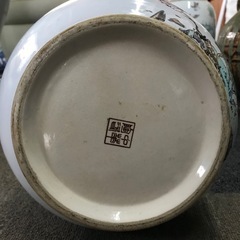 磁器の花瓶の画像