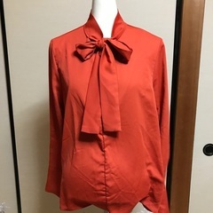 M くすんだオレンジ　長袖　ブラウスの画像