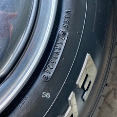 200系ハイエースに❗️トヨタ純正ホイール❗️タイヤは国産ナスカー24年製‼️の画像