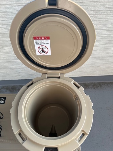 アイスランドクーラーボックス 45QT サンド&ウォータージャグセット売り