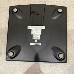 デジタル体脂肪ヘルスメーター　体重計の画像