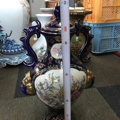 磁器の花瓶の画像