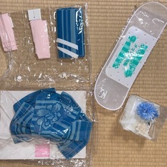 【美品・クリーニング済】花柄浴衣セット（帯・腰ひも・髪飾り・前板付き）の画像