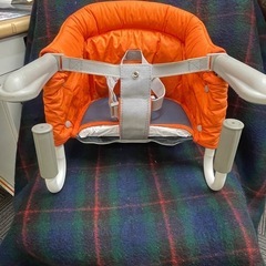 イングリッシーナ テーブルチェア ハイチェア用ベルト 安全ベルト付き ベビー椅子の画像