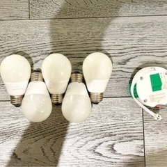 5灯シーリングライト(LED電球セット) 照明器具 照明　電球 LED IKEA ニトリ　LOWYA イケア　unico 照明 の画像